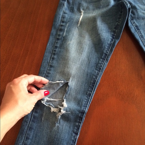 👖Forever 21 Distressed Skinny Jeans 👖 - Picture 4 of 6